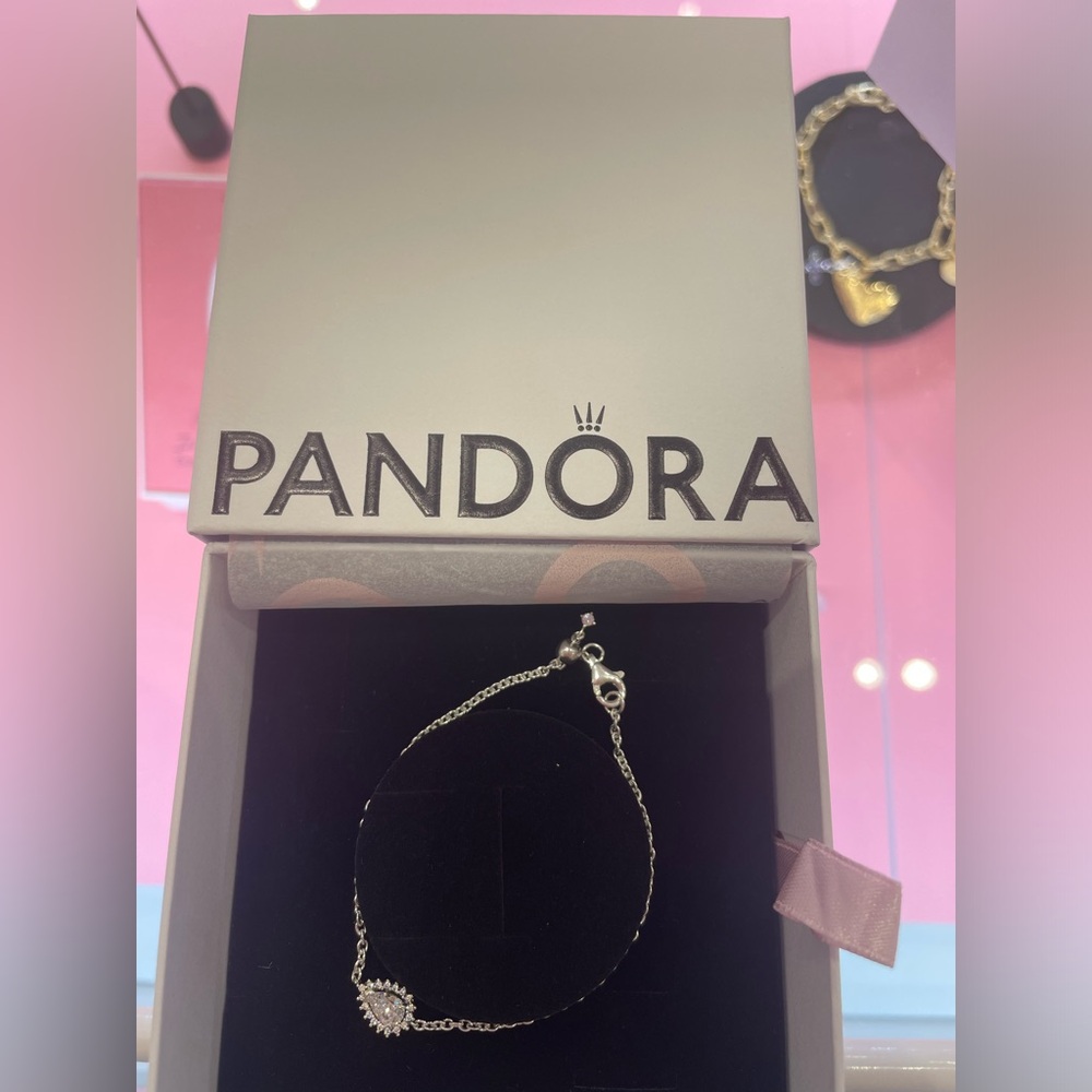 💸Sold Pandora Sparkling Pear Halo Chain Silver Bracelet
